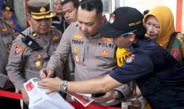 Pastikan-Keamanan-Logistik-Pemilu,-Kapolres-Kediri-Kota-Cek-Gudang-KPU
